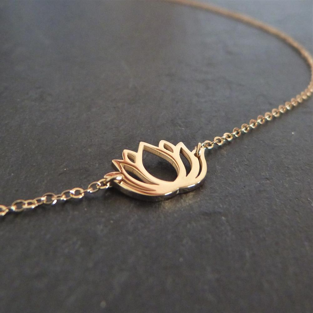 Collier Ras Du Cou Doré Fantaisie Avec Pendentif Petites Marguerites - Acier Inoxydable, France