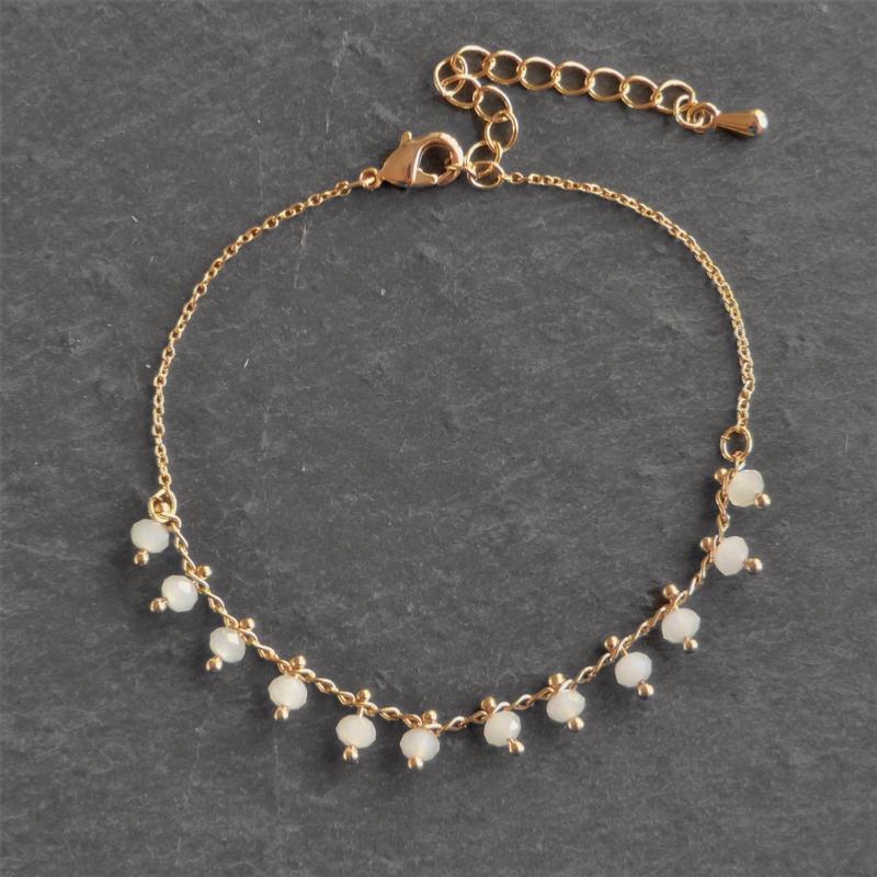Bracelet Perles Blanches Chaîne Dorée Les Cléias