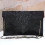 Pochette Broderie Noire Crazy Lou