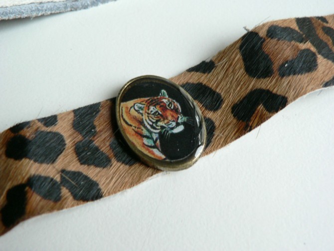 Bracelet Jungle Peau Tigre Médaille Litchi