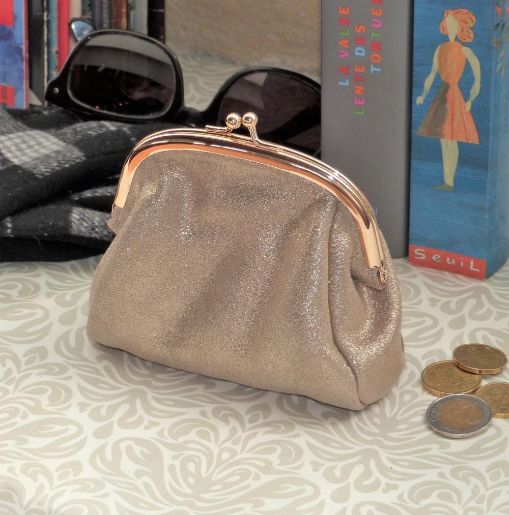 Petit Porte-monnaie Clipsé En Cuir Vintage - Style Années 60 - Occasion, Couleur Rouge