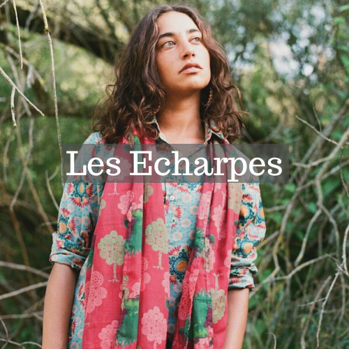 Les Echarpes